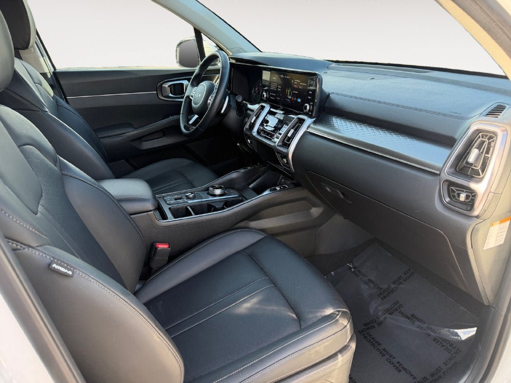 Used 2023 Kia Sorento EX AWD/4WD image 27