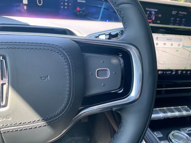 New 2025 Lincoln Nautilus Reserve image 24