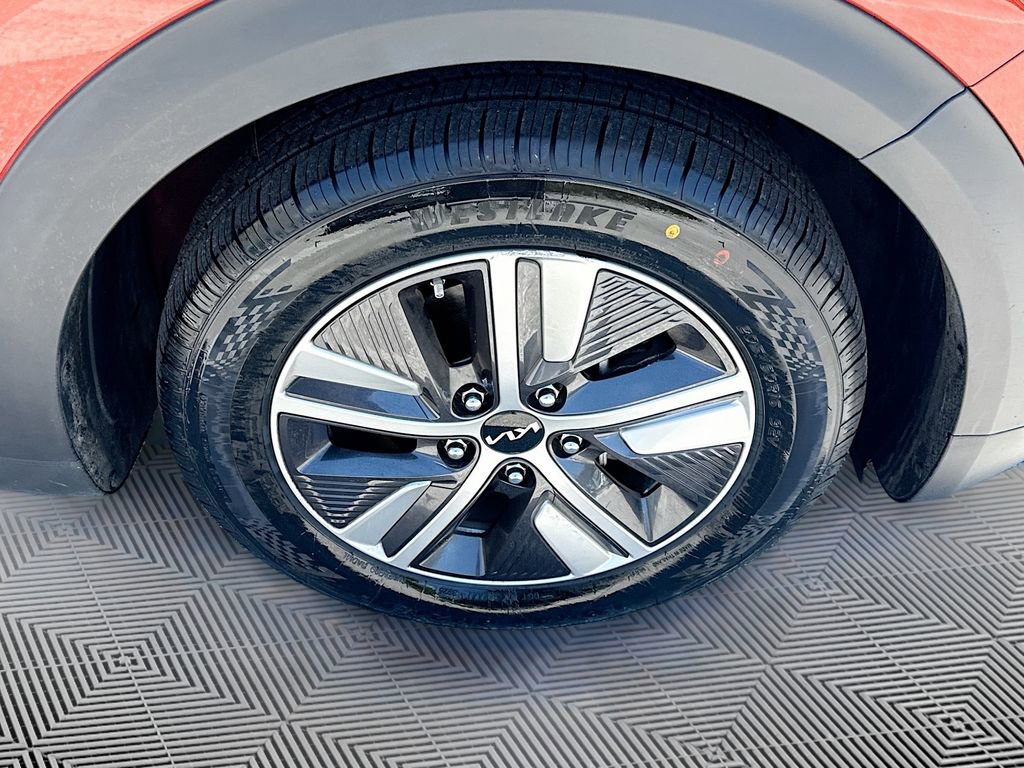 Used 2022 Kia Niro LXS image 30