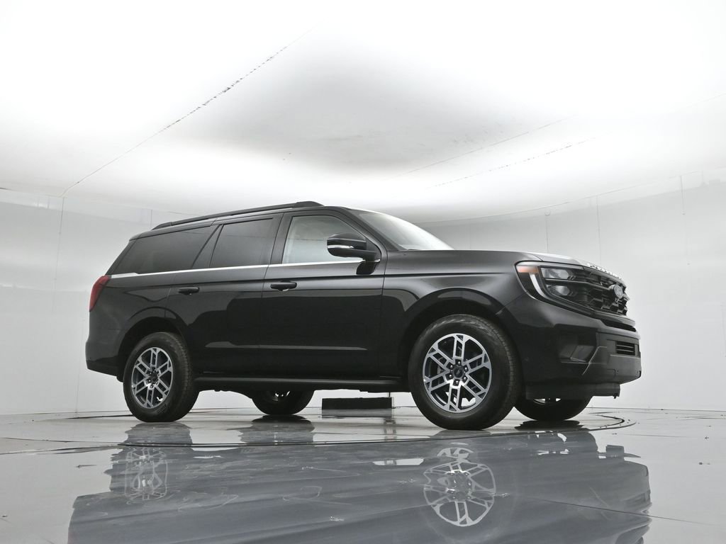 Certified 2025 Ford Expedition Active AWD/4WD image 4