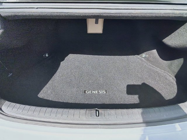 Used 2019 Genesis G80 3.8 RWD image 11