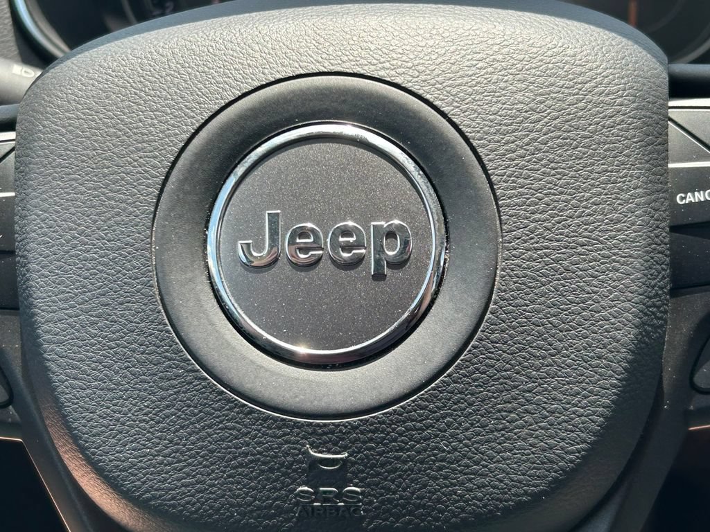 Used 2019 Jeep Cherokee Trailhawk AWD/4WD image 37