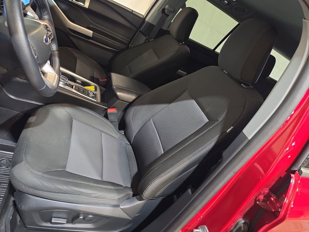 Used 2022 Ford Explorer XLT AWD/4WD image 13