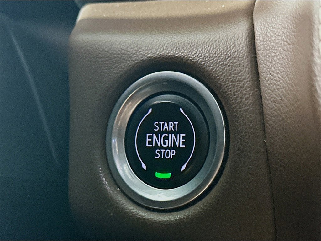 Used 2021 Chevrolet Tahoe High Country w/ Premium Package image 27