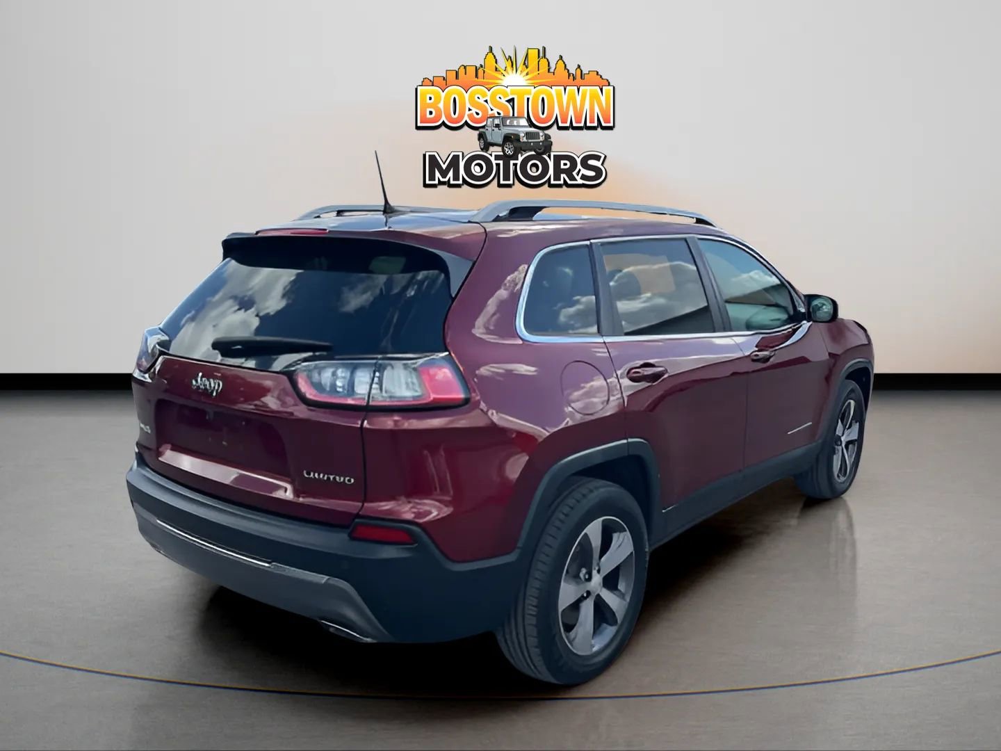 Used 2019 Jeep Cherokee Limited AWD/4WD image 5
