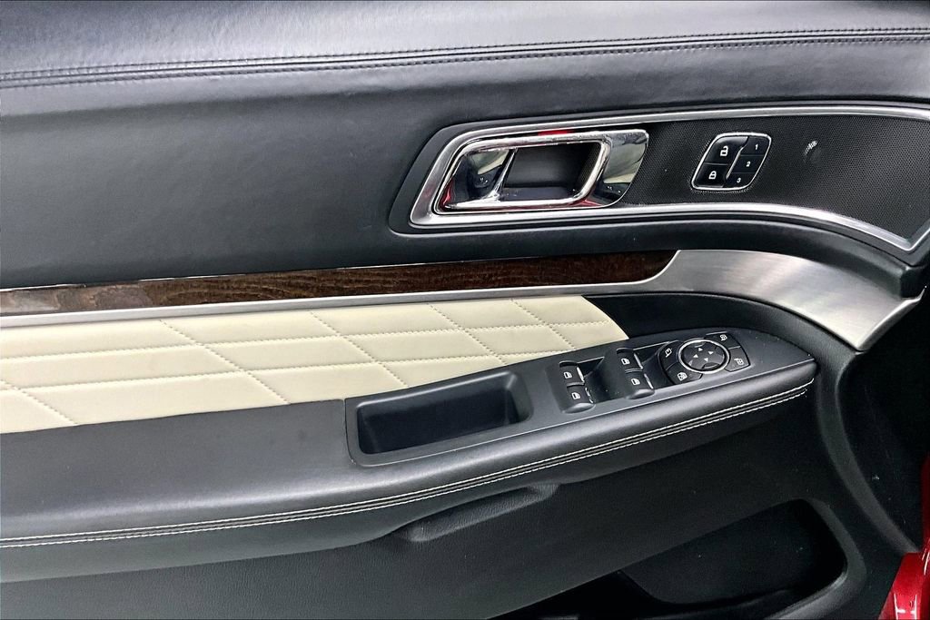 Used 2016 Ford Explorer Platinum image 20