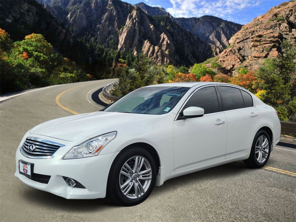 Used 2013 INFINITI G37 x w/ Premium Pkg image 5