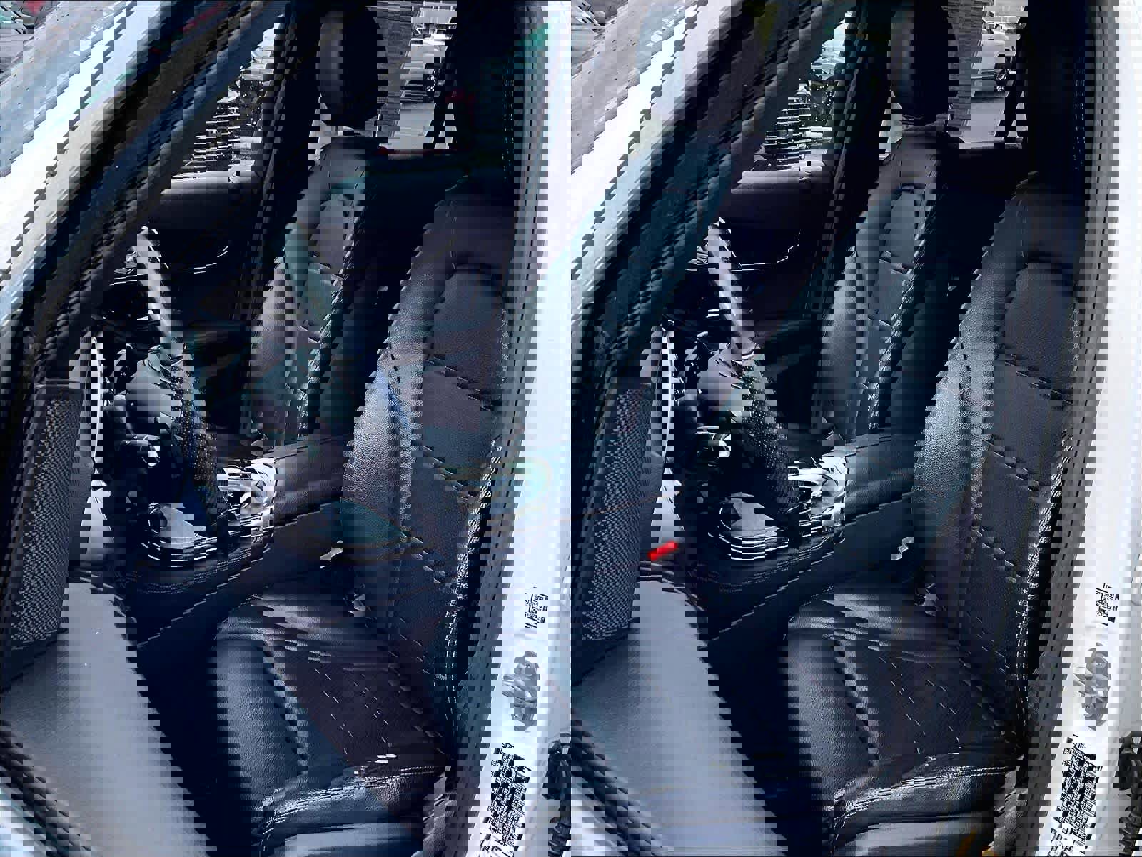 Used 2017 Mercedes-Benz GLC 300 4MATIC image 10