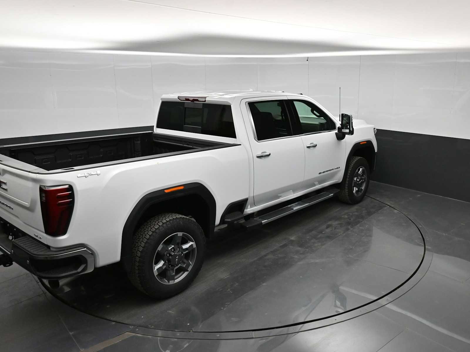 New 2026 GMC Sierra 2500 SLT w/ SLT Premium Package AWD/4WD image 31