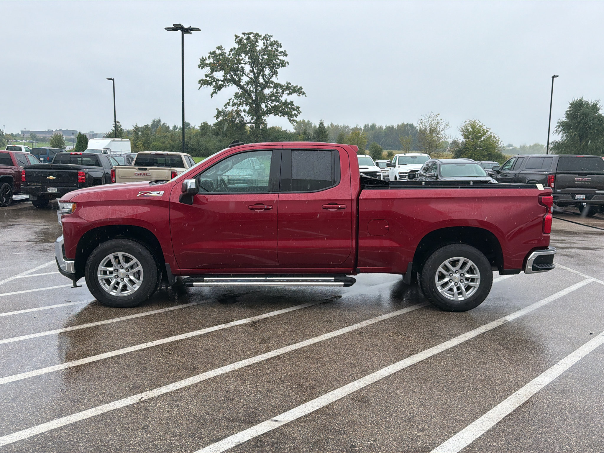 Used 2019 Chevrolet Silverado 1500 LT w/ All-Star Edition AWD/4WD image 2