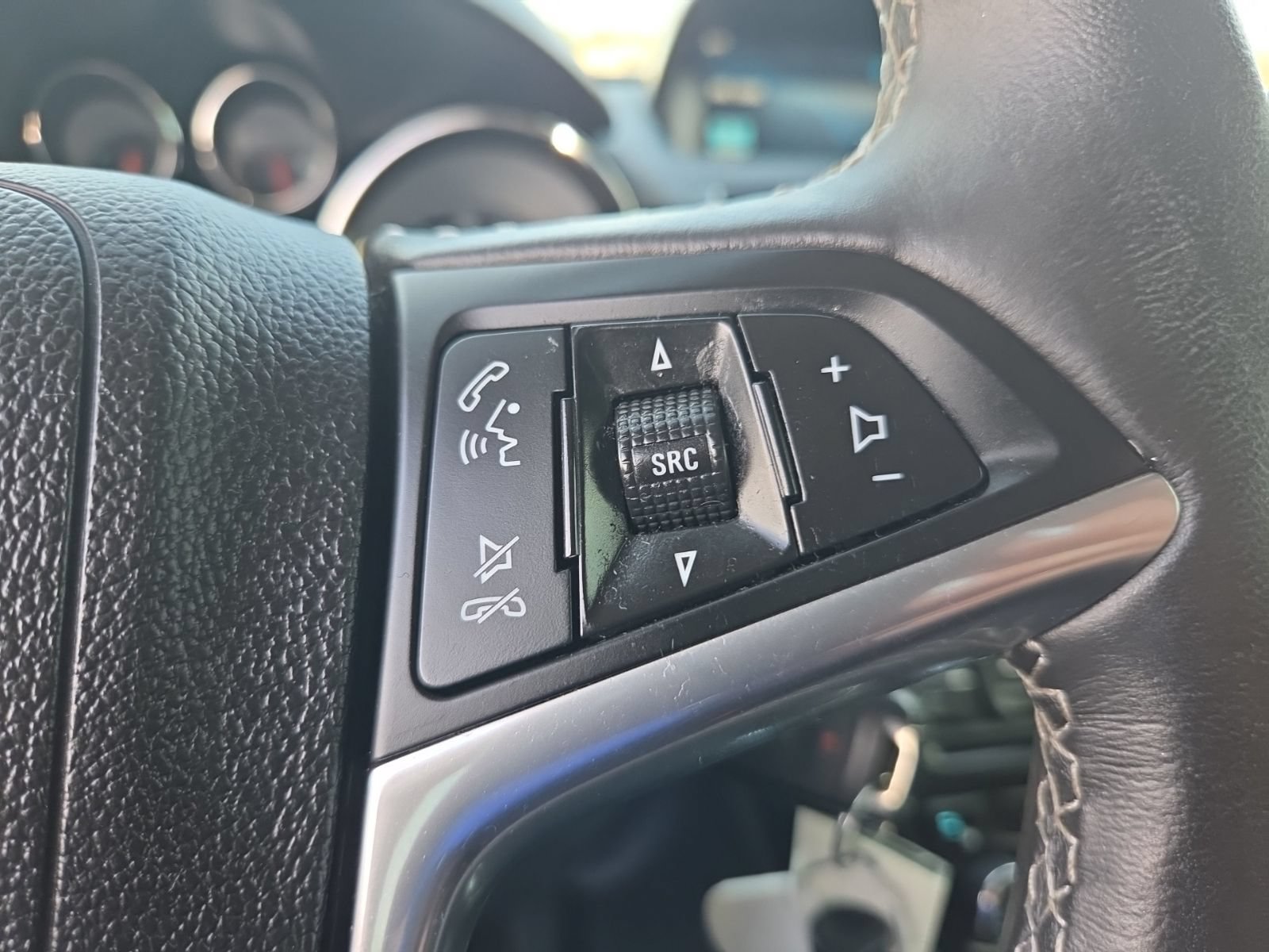 Used 2015 Buick Encore Premium w/ Experience Buick Package FWD image 26
