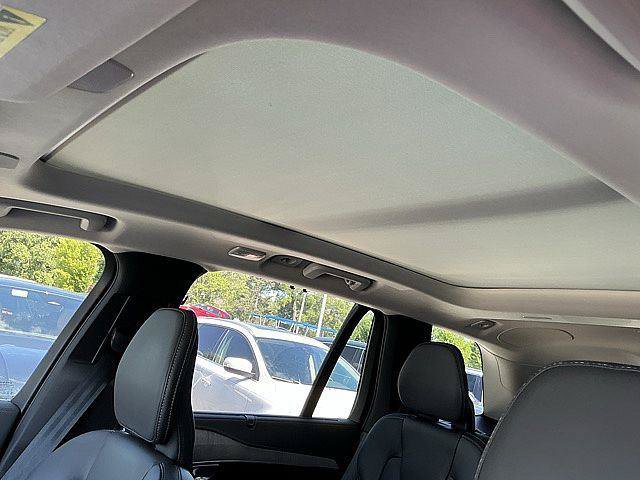Certified 2023 Volvo XC90 B6 Ultimate w/ Protection Package Premier AWD/4WD image 17