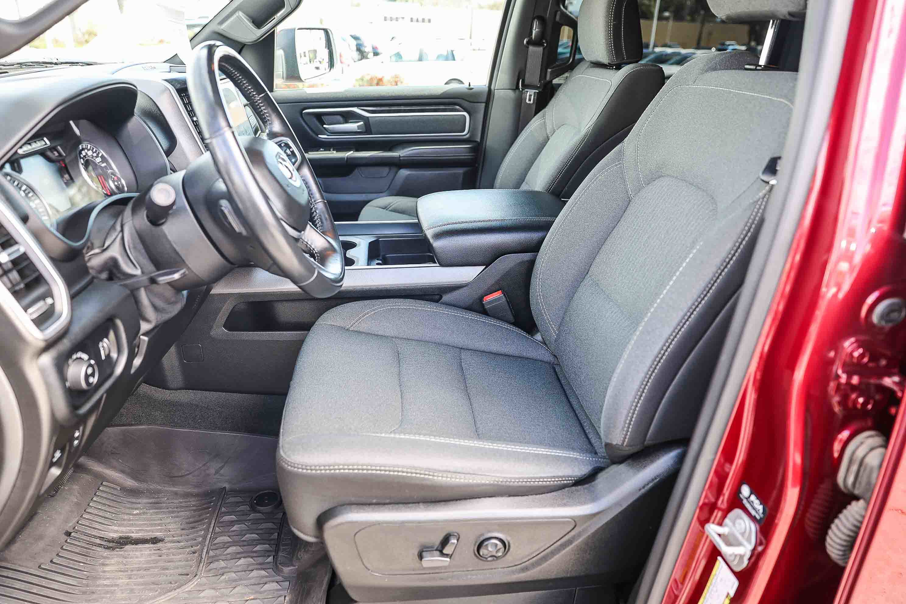 Used 2021 RAM 1500 Big Horn image 9