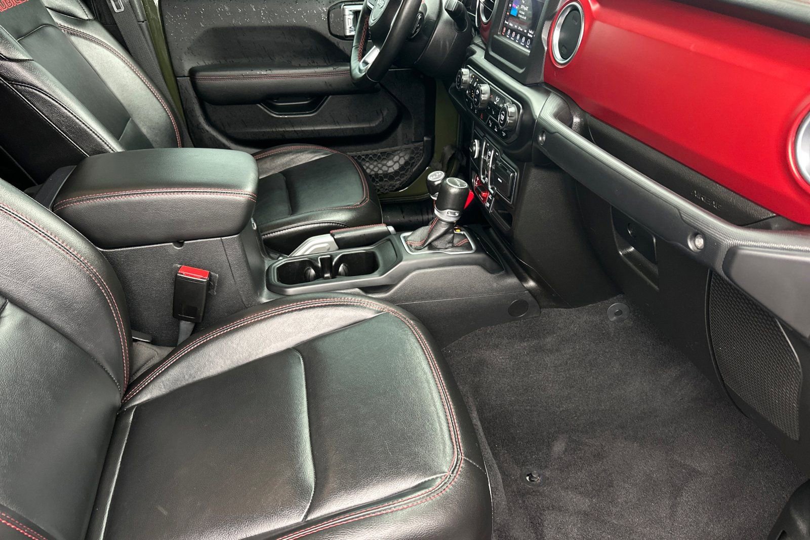 Used 2021 Jeep Gladiator Rubicon w/ Cold Weather Group image 15