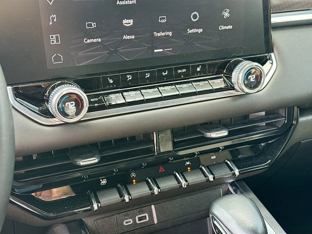 Used 2024 GMC Canyon Elevation w/ Elevation Premium Package image 18