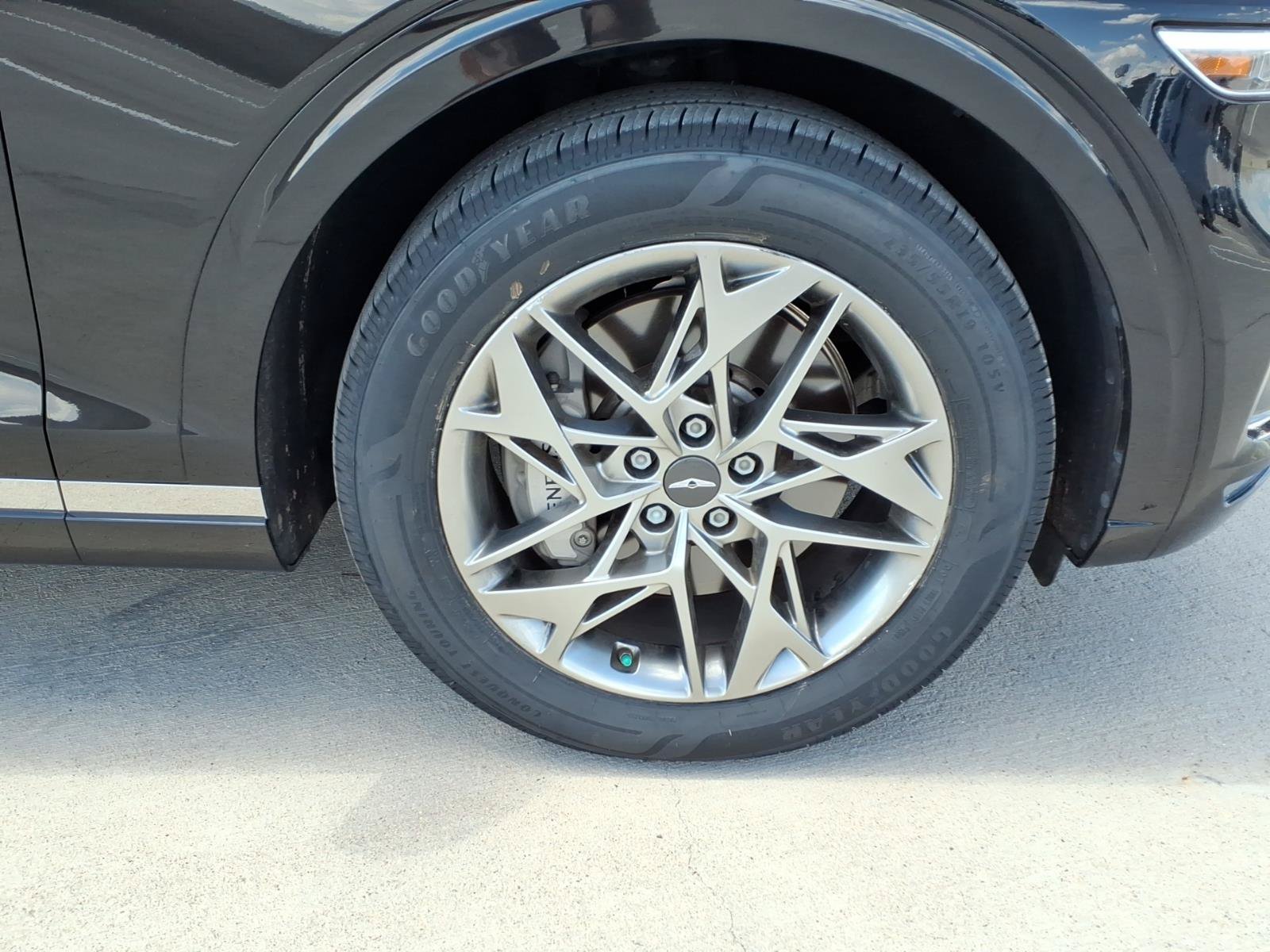 Used 2024 Genesis GV70 2.5T AWD/4WD image 9