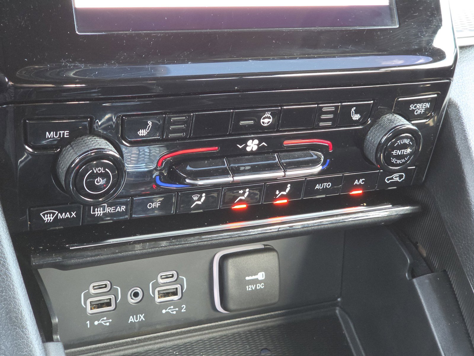 Used 2025 Jeep Grand Cherokee Laredo X w/ Luxury Tech Group I image 26