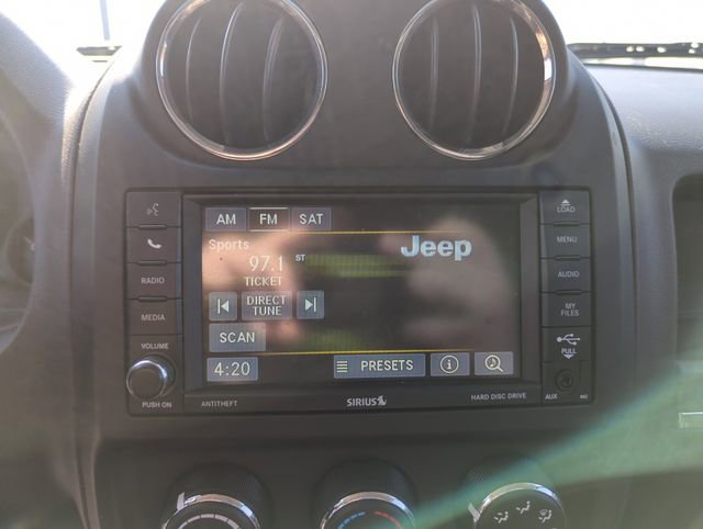 Used 2016 Jeep Patriot High Altitude image 29