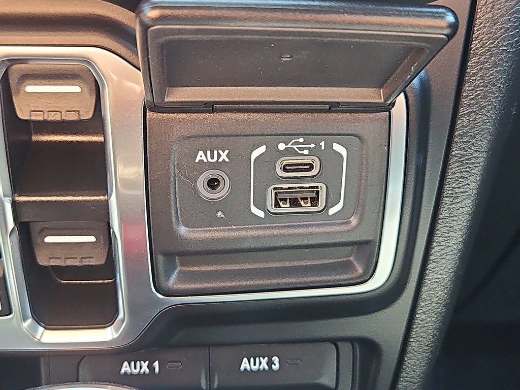 Used 2022 Jeep Wrangler Unlimited Sport AWD/4WD image 11