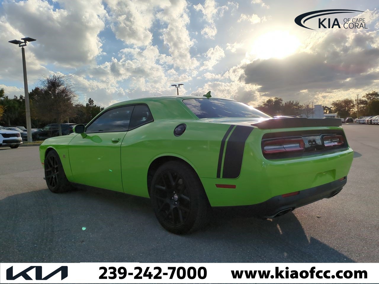Used 2015 Dodge Challenger R/T Scat Pack w/ Scat Pack Appearance Package image 7