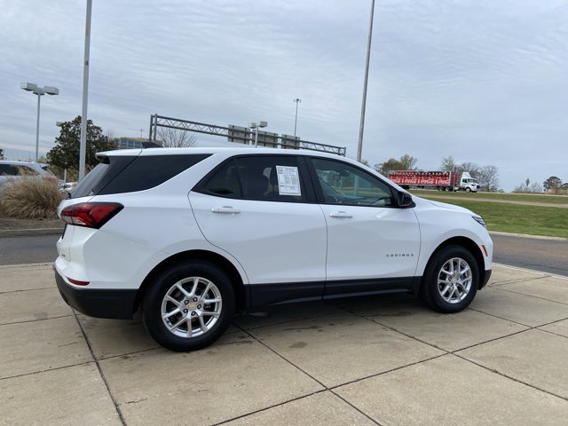 Used 2023 Chevrolet Equinox LS image 11