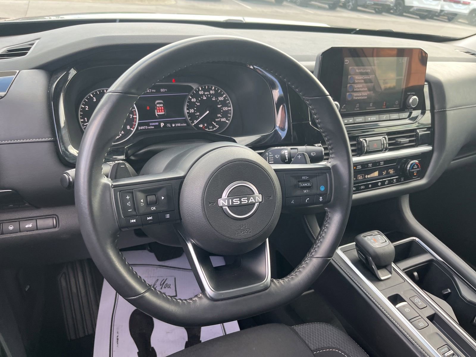 Used 2025 Nissan Pathfinder SV FWD image 37