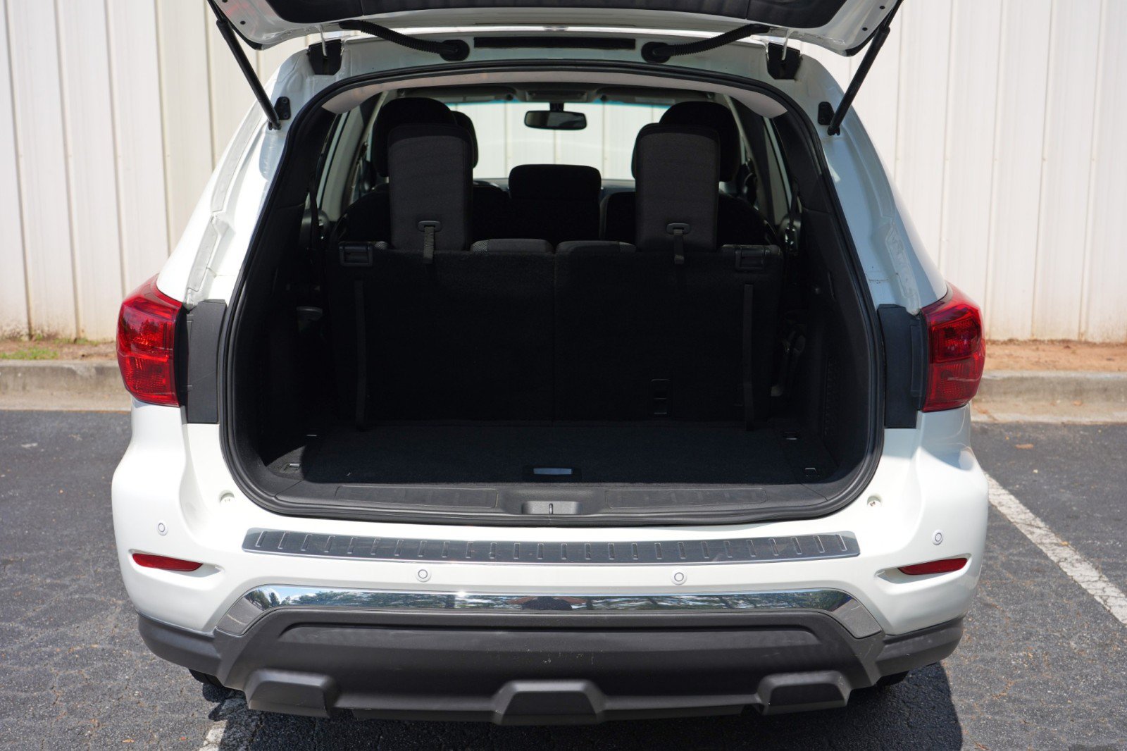 Used 2017 Nissan Pathfinder SV FWD image 9