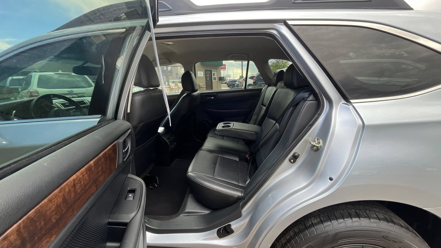 Used 2016 Subaru Outback 3.6R Limited w/ Popular Package #4 AWD/4WD image 17