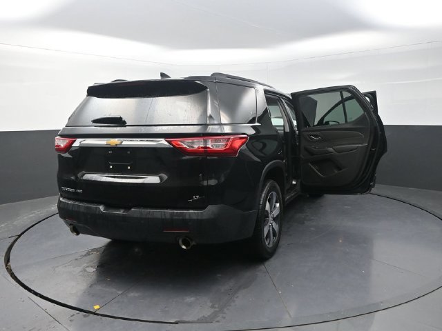 Used 2020 Chevrolet Traverse LT w/ LT Premium Package AWD/4WD image 45