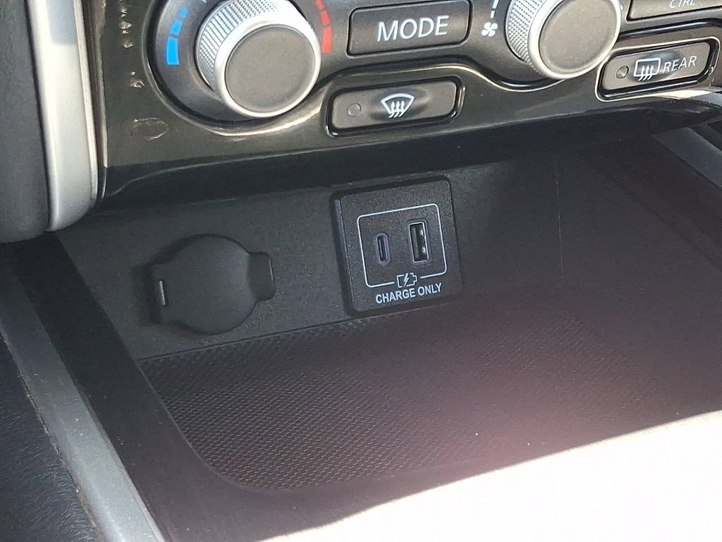 Used 2020 Nissan Pathfinder S AWD/4WD image 25