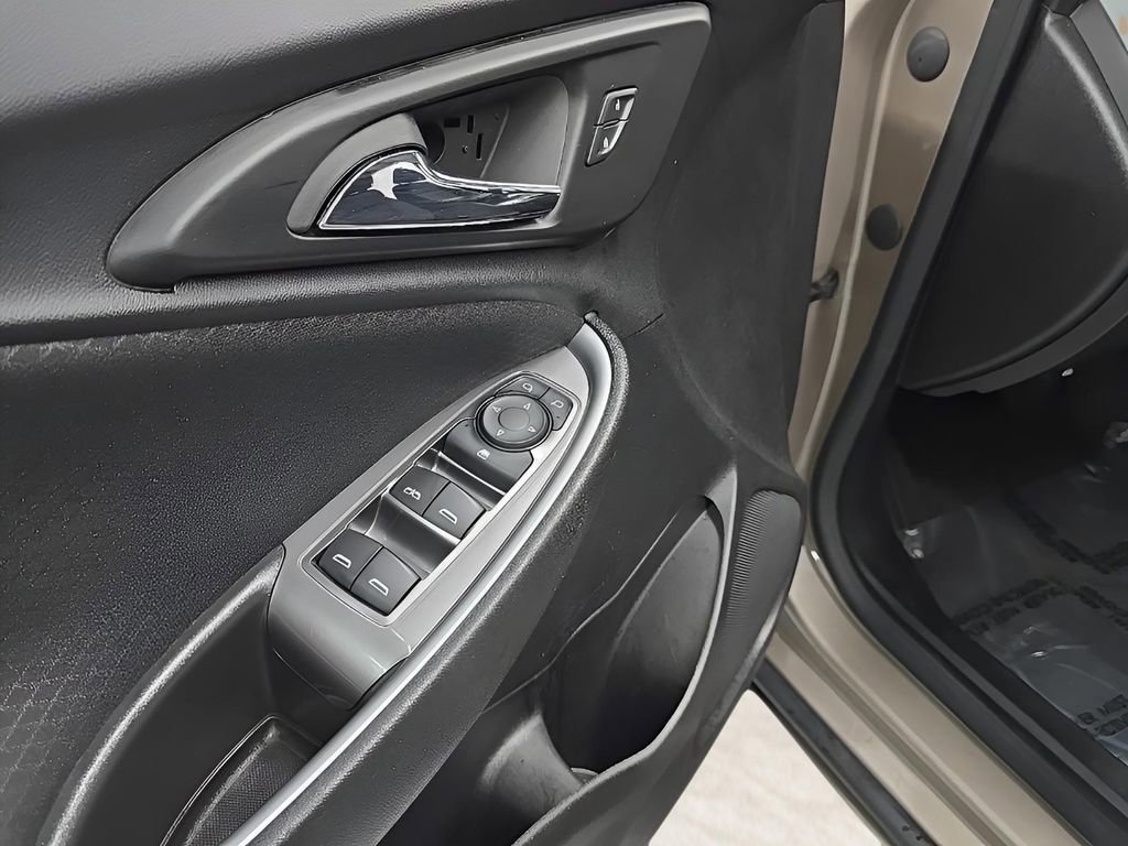 Used 2024 Chevrolet Malibu LT image 10