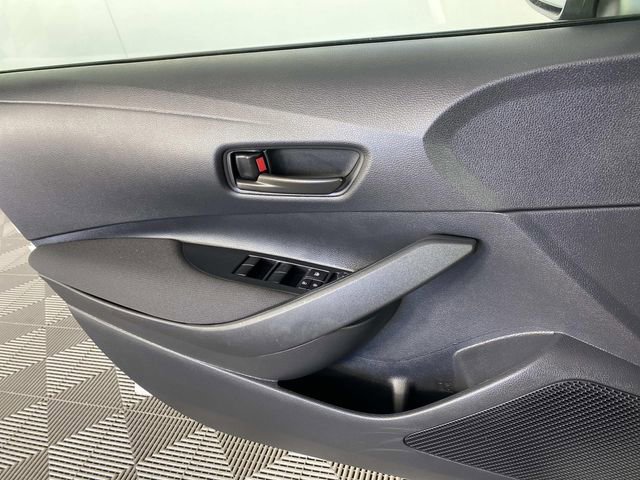 Used 2025 Toyota Corolla LE image 21
