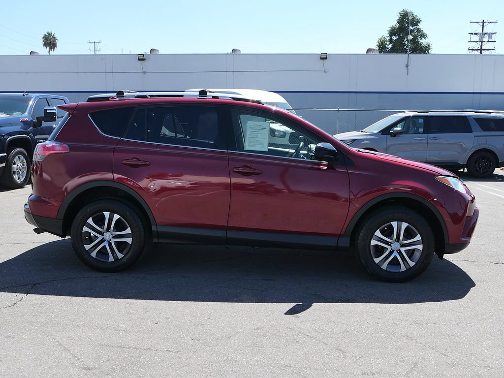 Used 2018 Toyota RAV4 LE w/ All Weather Liner Package FWD image 2