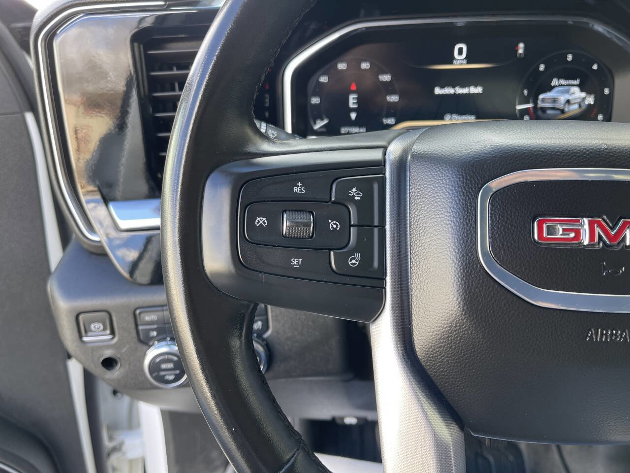 Used 2024 GMC Sierra 1500 SLE w/ X31 Off-Road Package AWD/4WD image 9