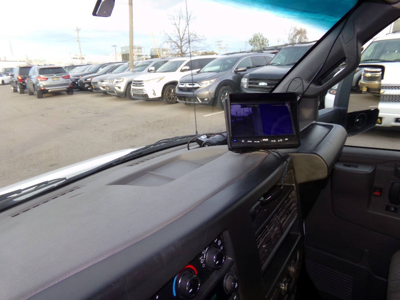 Used 2018 Chevrolet Express 3500 w/ Power Convenience Package RWD image 43