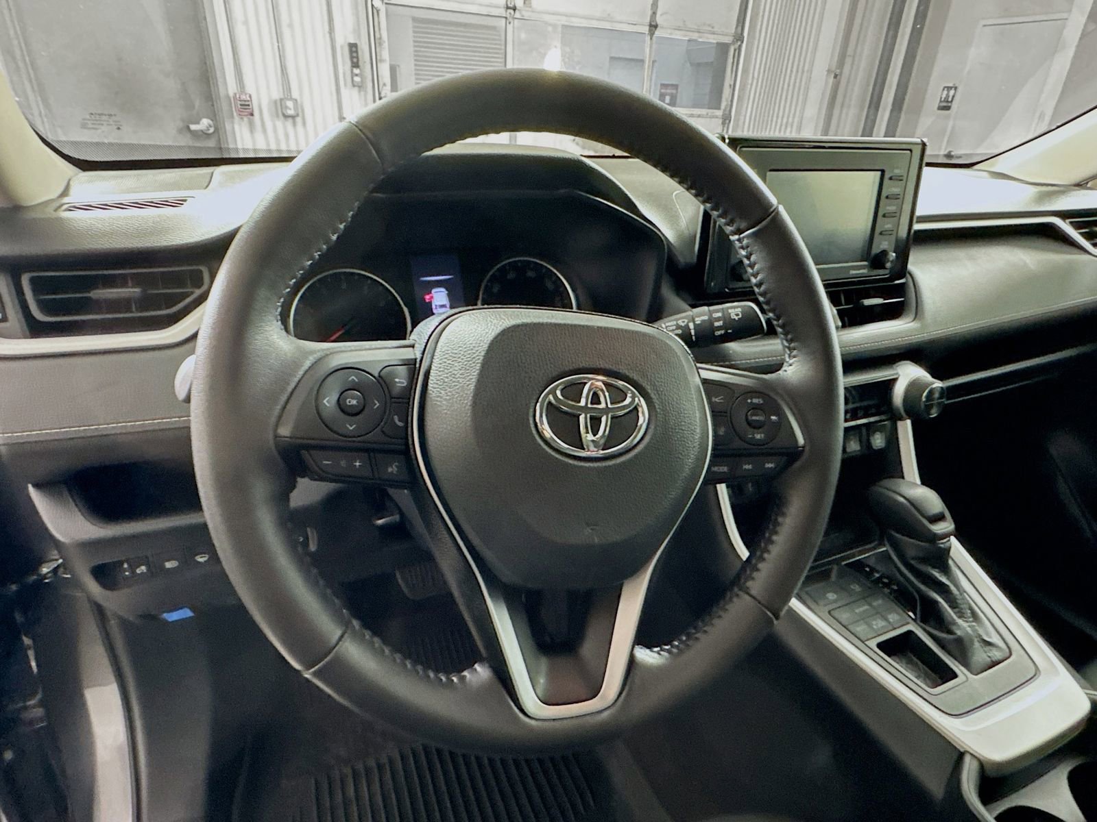 Certified 2021 Toyota RAV4 XLE w/ Convenience Package image 9