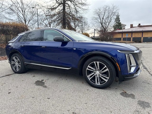 Certified 2024 Cadillac Lyriq Luxury image 7