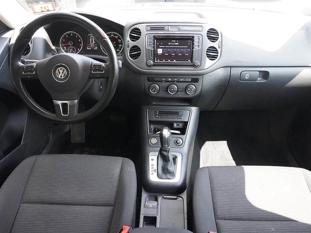 Used 2018 Volkswagen Tiguan Limited w/ Premium Package AWD/4WD image 32