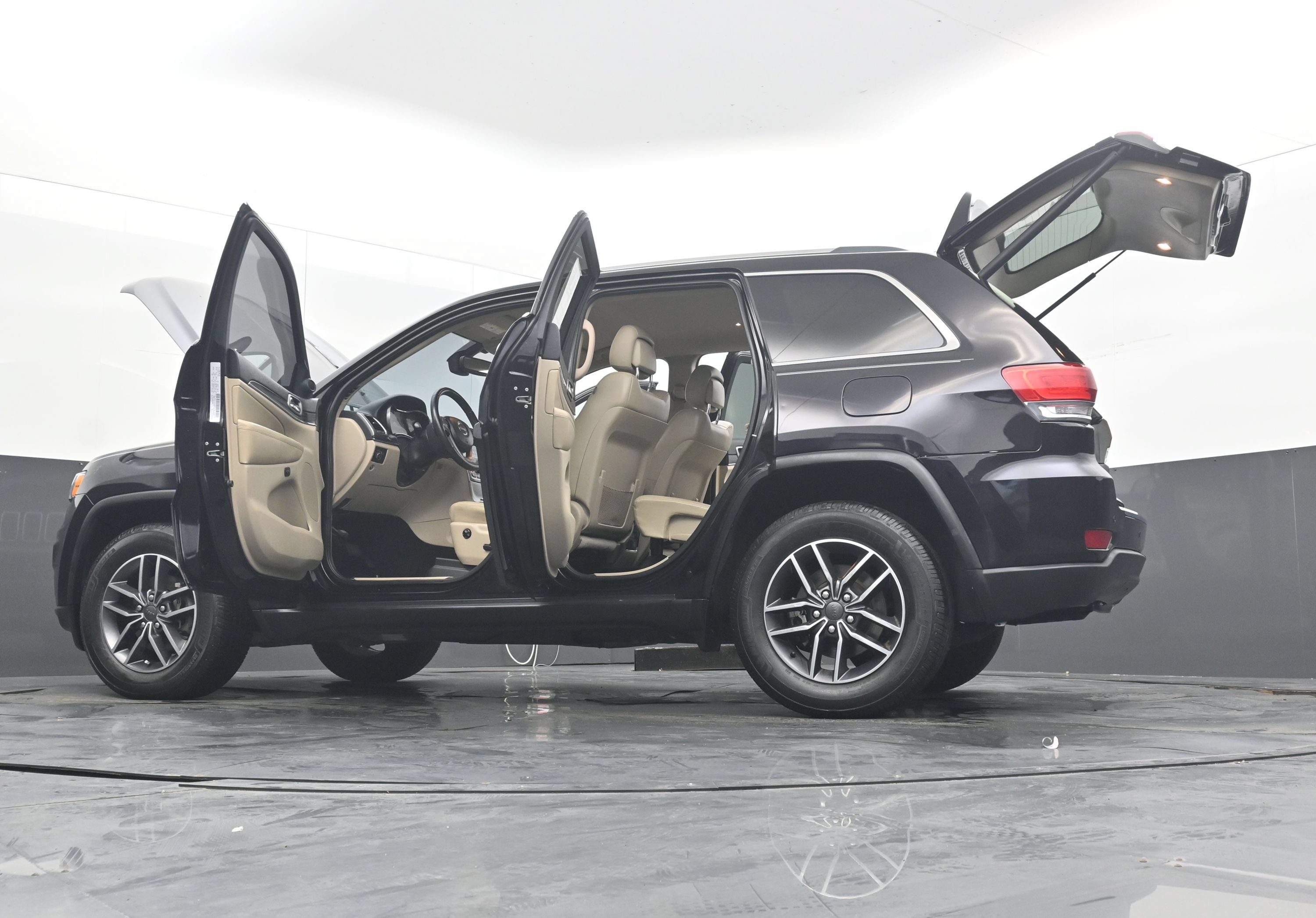 Used 2019 Jeep Grand Cherokee Limited RWD image 42