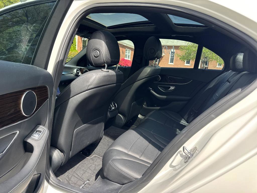Used 2018 Mercedes-Benz C 300 4MATIC Sedan image 7