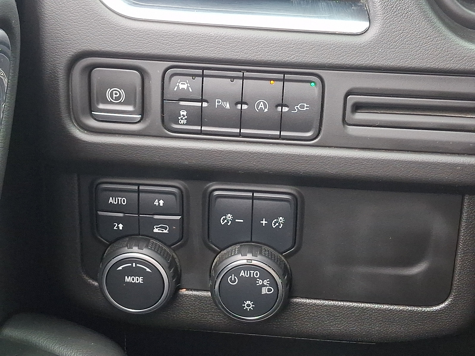 Used 2022 Chevrolet Tahoe LS AWD/4WD image 24