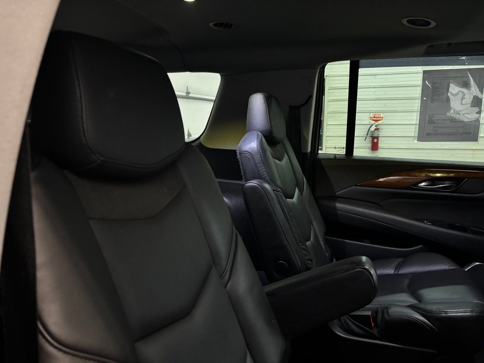 Used 2020 Cadillac Escalade ESV Luxury image 34