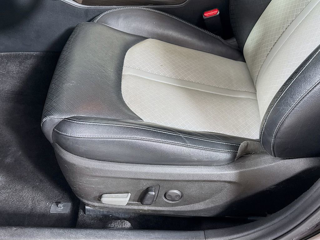 Used 2020 Kia Optima EX image 22