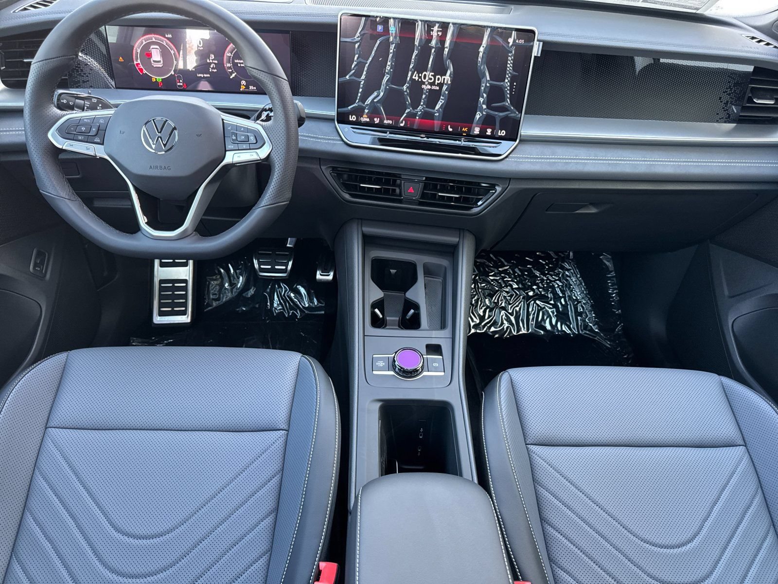 New 2026 Volkswagen Tiguan SE R-Line FWD image 13