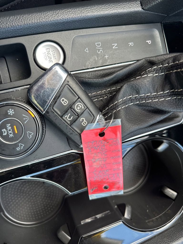 Used 2023 Volkswagen Atlas SEL AWD/4WD image 38