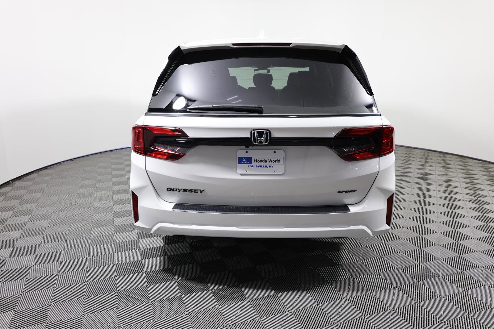 Used 2026 Honda Odyssey Sport-L image 5