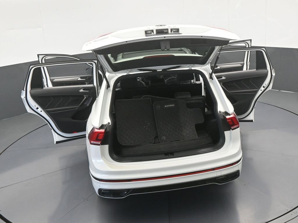 Used 2022 Volkswagen Tiguan SE R-Line image 65