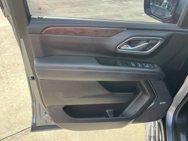 Used 2022 Chevrolet Tahoe LT w/ Luxury Package RWD image 13