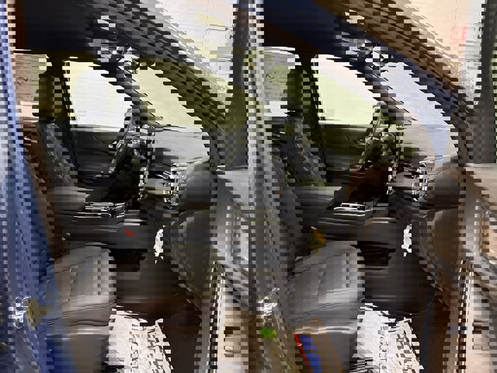 New 2026 Chevrolet Equinox LT w/ Convenience Package II image 31