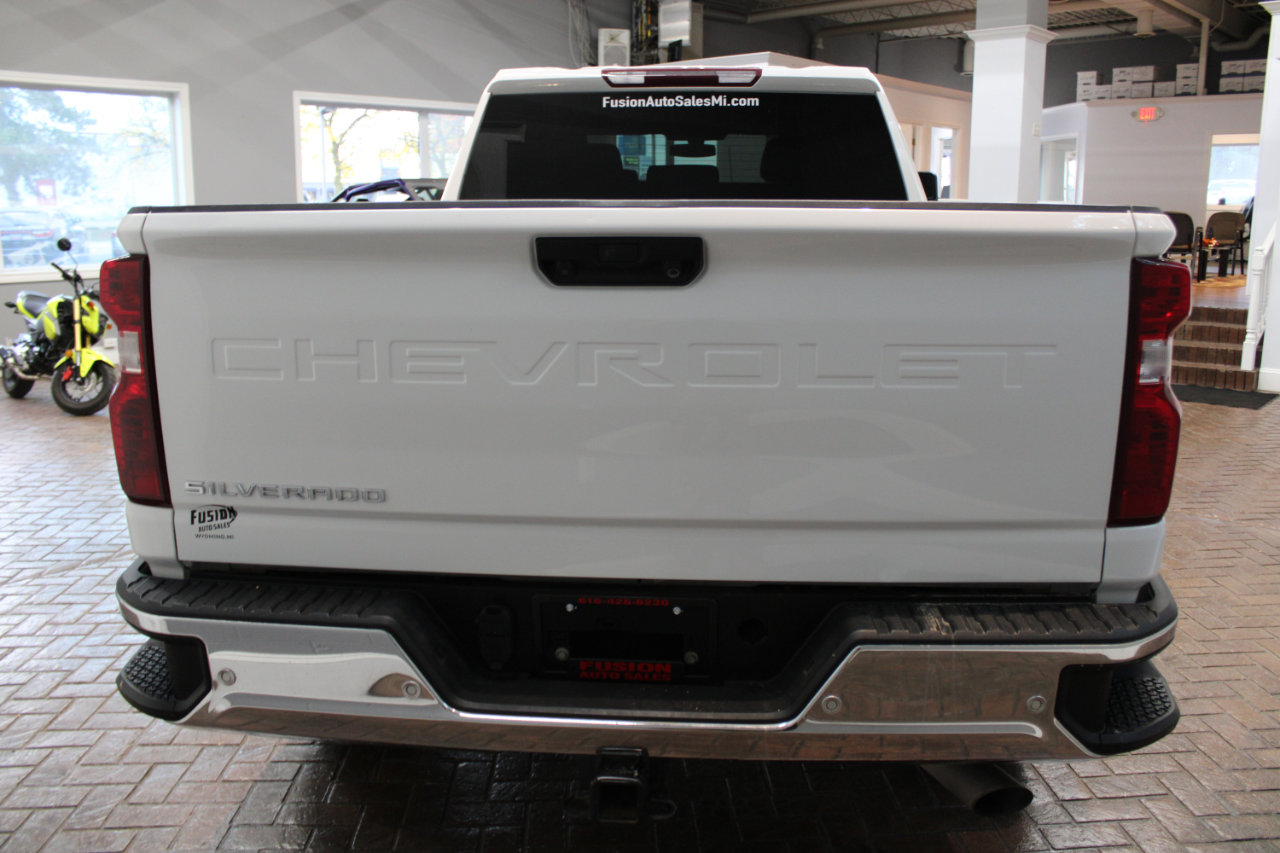 Used 2022 Chevrolet Silverado 2500 W/T w/ WT Safety Package image 4